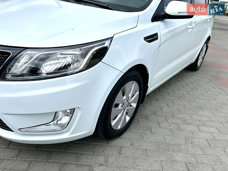 Хэтчбек Kia Rio 2012 в Белой Церкви