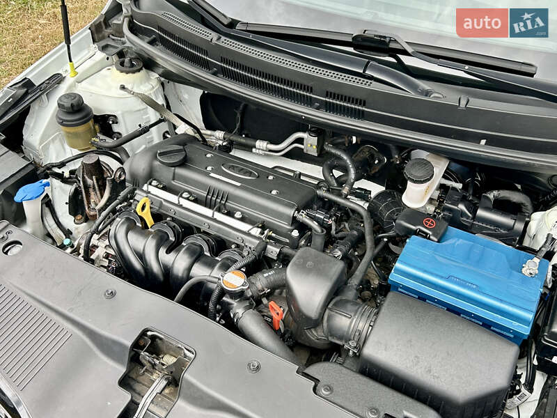 Хэтчбек Kia Rio 2012 в Белой Церкви