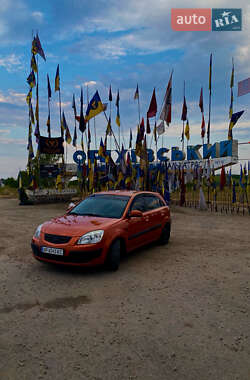 Хэтчбек Kia Rio 2006 в Запорожье