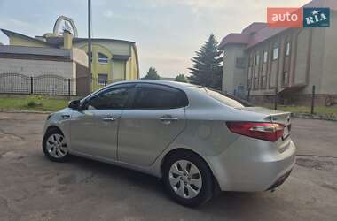 Седан Kia Rio 2012 в 