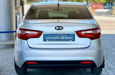 Седан Kia Rio 2013 в 