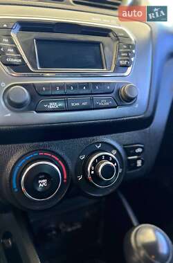 Седан Kia Rio 2013 в 