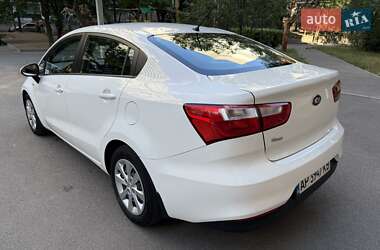 Седан Kia Rio 2016 в 