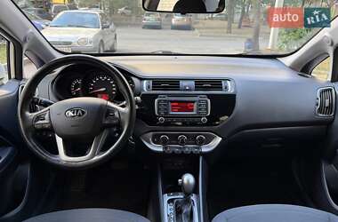 Седан Kia Rio 2016 в 