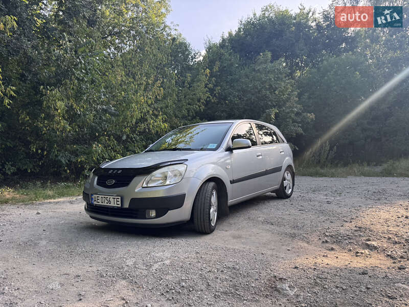 Хэтчбек Kia Rio 2007 в Днепре фото 2 Хэтчбек Kia Rio 2007 в Днепре