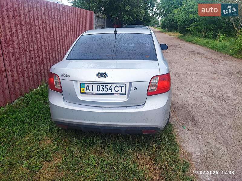Седан Kia Rio 2011 в Киеве