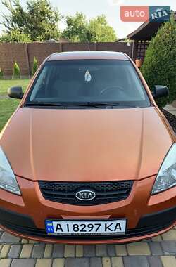 Хэтчбек Kia Rio 2006 в Киеве