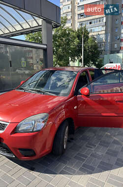 Хэтчбек Kia Rio 2010 в Хмельницком
