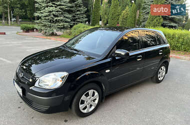 Хэтчбек Kia Rio 2009 в Виннице