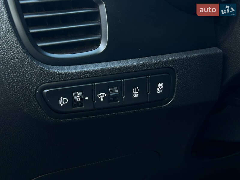 Седан Kia Rio 2018 в Миколаєві