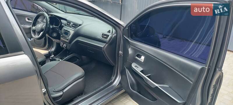 Седан Kia Rio 2013 в Первомайске