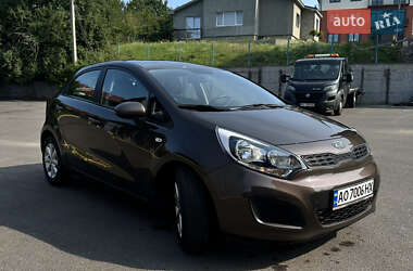 Хэтчбек Kia Rio 2011 в Ужгороде