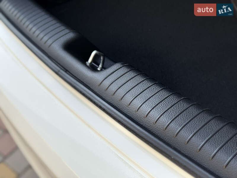 Седан Kia Rio 2014 в Дніпрі