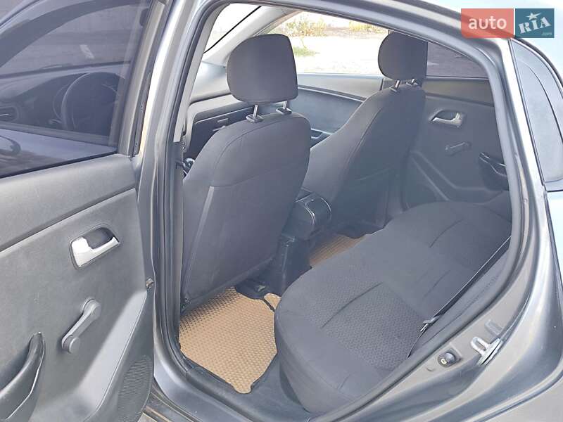 Седан Kia Rio 2012 в Запорожье