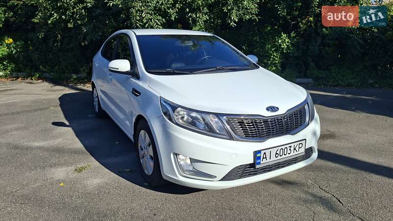 Седан Kia Rio 2011 в 