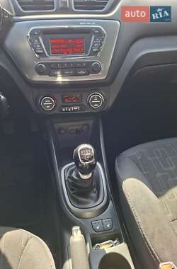 Седан Kia Rio 2011 в 