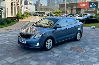 Седан Kia Rio 2013 в Києві