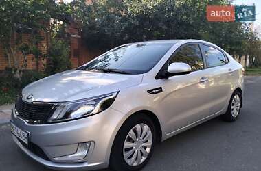 Седан Kia Rio 2013 в Николаеве