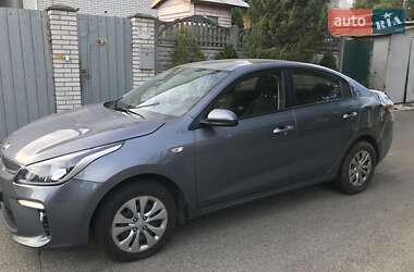 Седан Kia Rio 2018 в Киеве