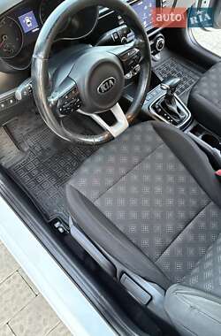 Седан Kia Rio 2018 в 