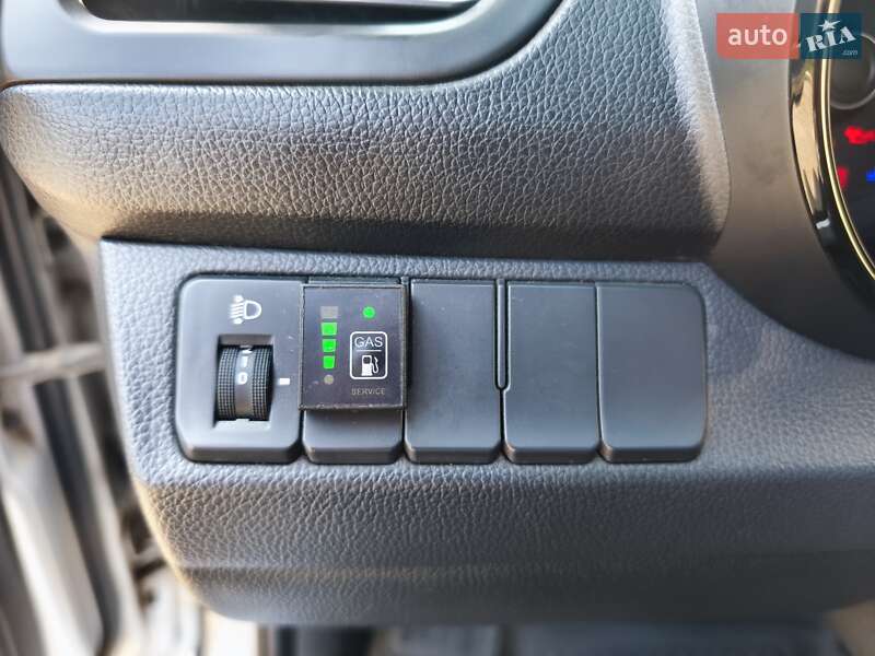 Седан Kia Rio 2013 в Великой Багачке