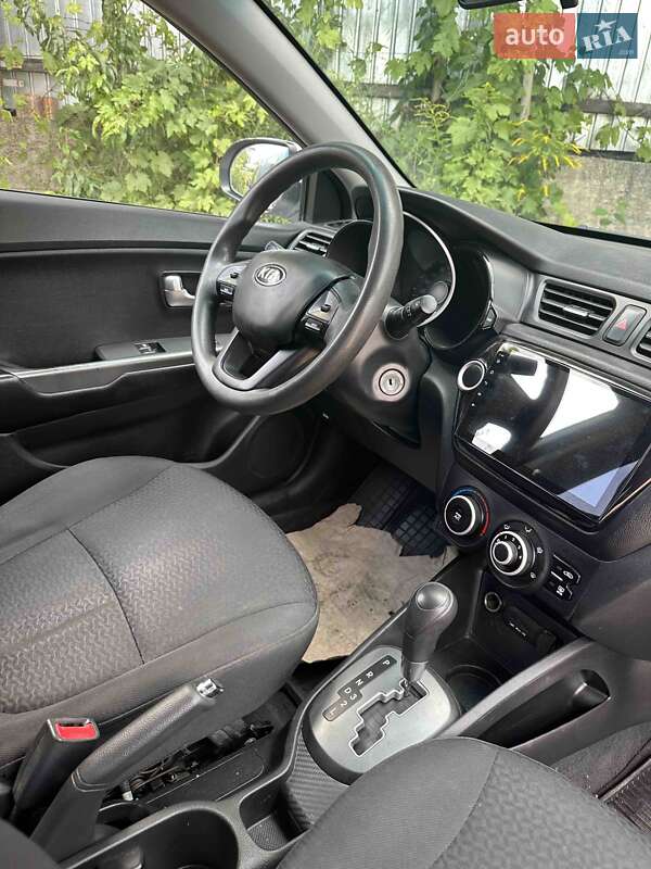 Седан Kia Rio 2013 в Черновцах фото 8 Седан Kia Rio 2013 в Черновцах