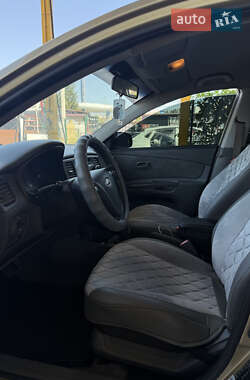 Хэтчбек Kia Rio 2008 в 