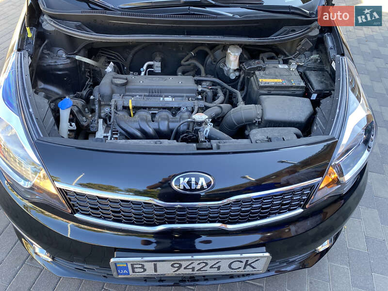 Седан Kia Rio 2017 в Лубнах