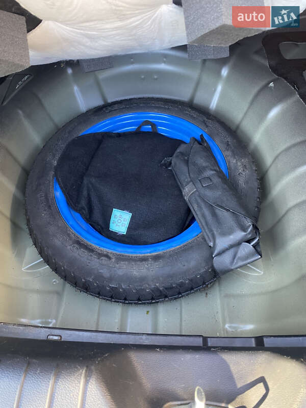 Седан Kia Rio 2017 в Лубнах