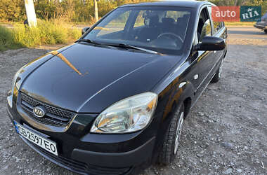 Хетчбек Kia Rio 2007 в Сумах