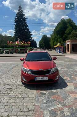 Седан Kia Rio 2011 в Кременчуге
