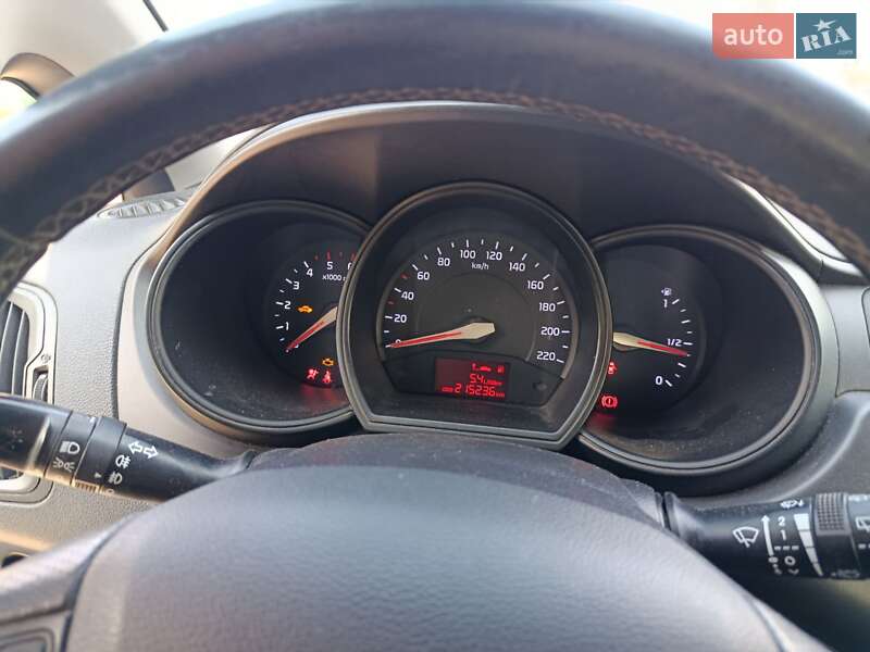 Хетчбек Kia Rio 2012 в Смілі