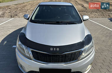Седан Kia Rio 2013 в Києві