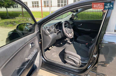 Седан Kia Rio 2013 в 