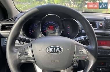 Седан Kia Rio 2013 в 