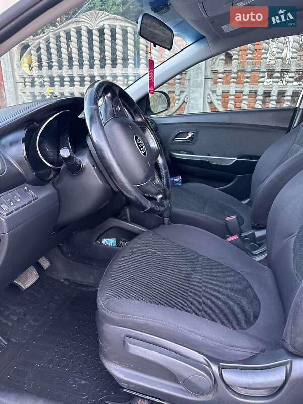 Седан Kia Rio 2013 в Виннице