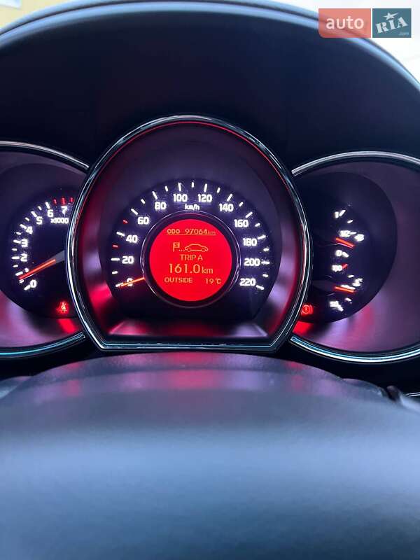 Хэтчбек Kia Rio 2016 в Львове