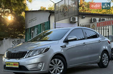 Седан Kia Rio 2013 в Николаеве