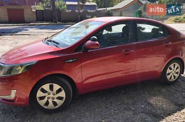 Седан Kia Rio 2013 в Киеве