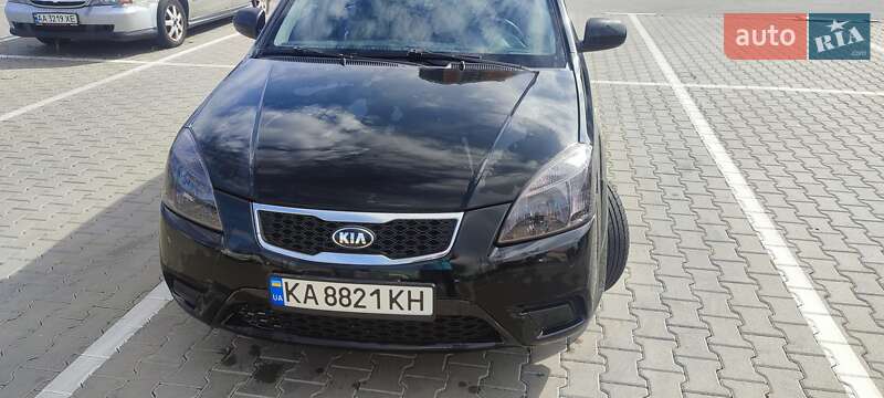 Седан Kia Rio 2011 в Києві