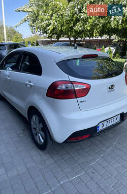 Хэтчбек Kia Rio 2014 в Днепре