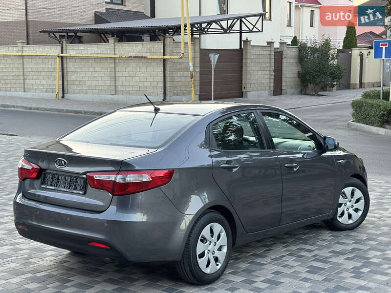 Седан Kia Rio 2012 в Одессе