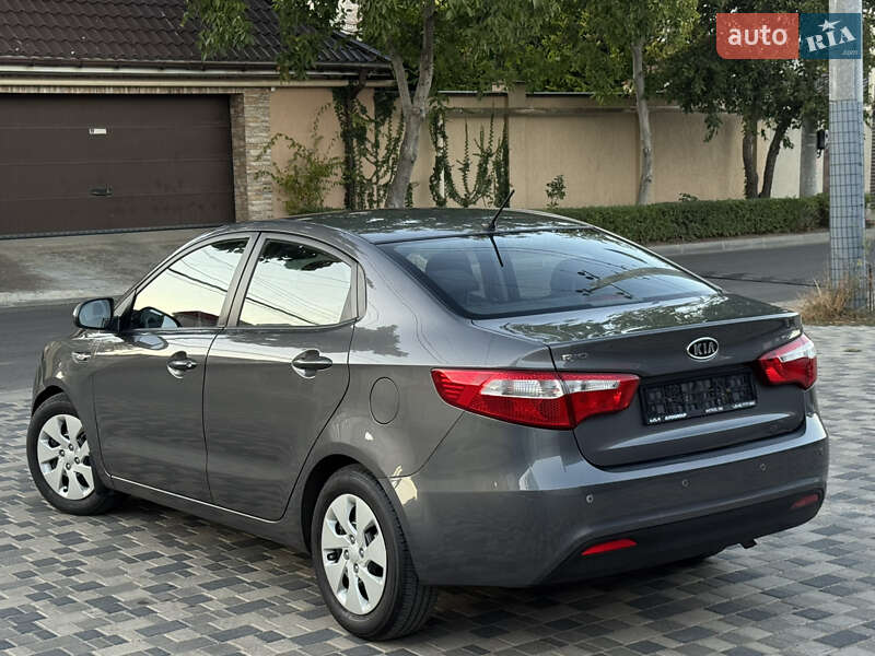 Седан Kia Rio 2012 в Одессе
