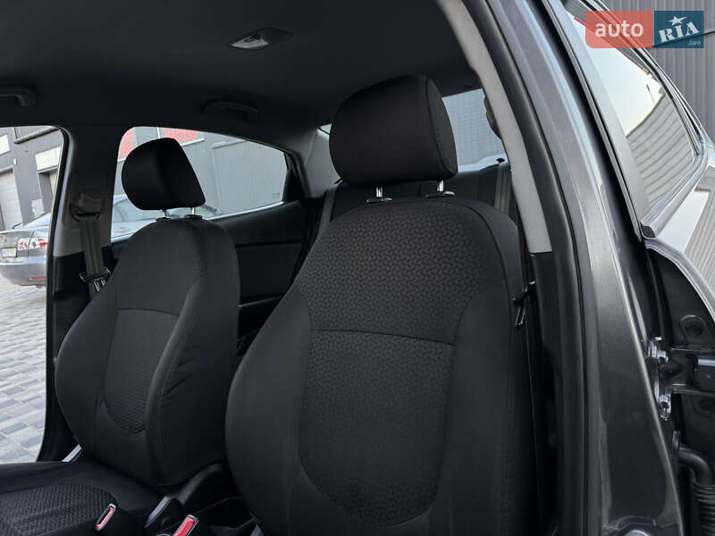 Седан Kia Rio 2012 в Одессе