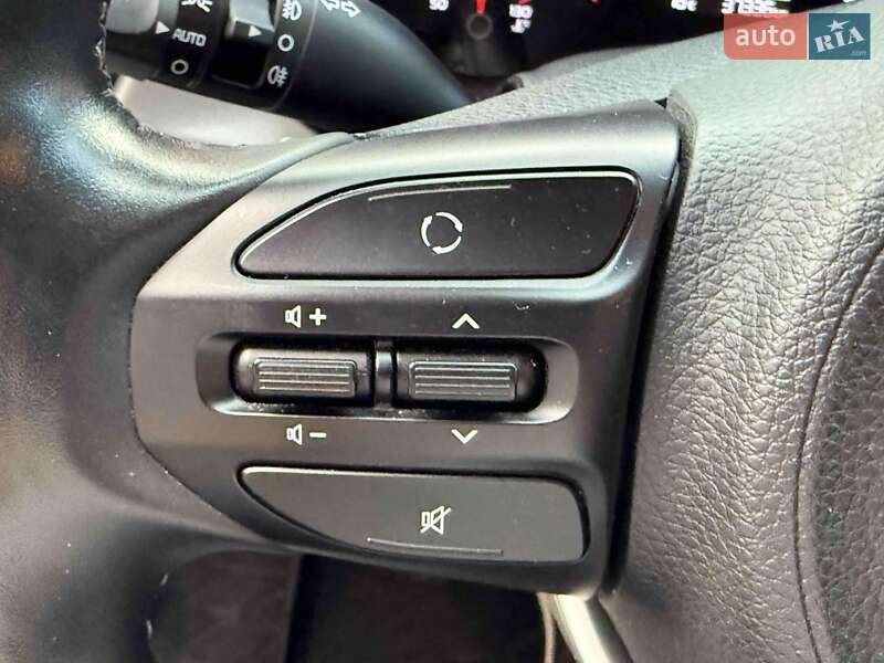 Хэтчбек Kia Rio 2018 в Львове