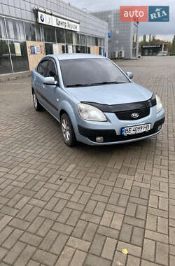 Седан Kia Rio 2006 в Херсоне