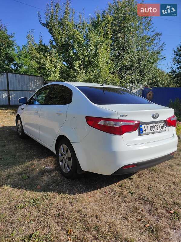 Седан Kia Rio 2013 в Нежине
