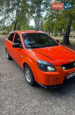 Седан Kia Rio 2006 в Новоукраїнці