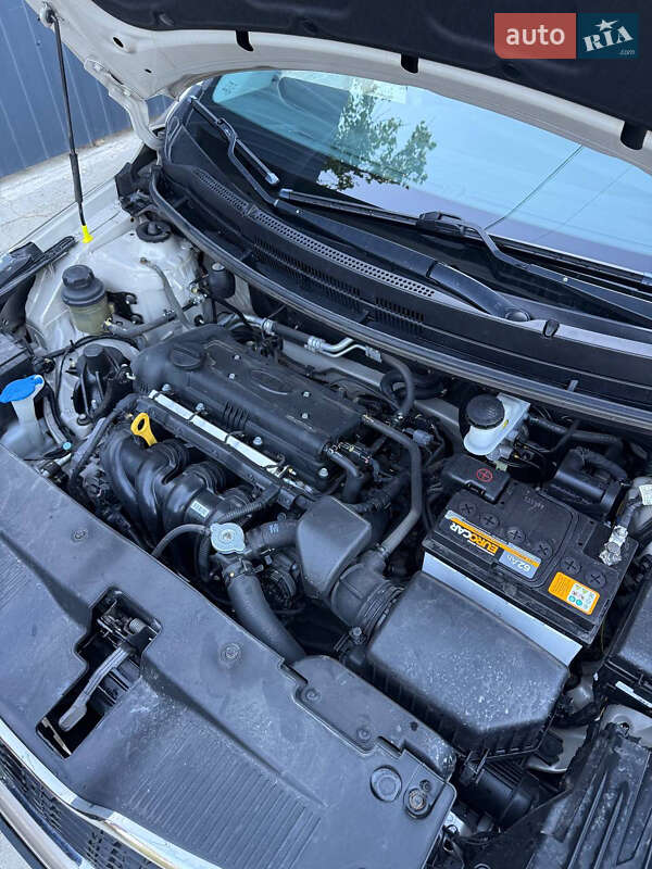 Седан Kia Rio 2013 в Первомайске