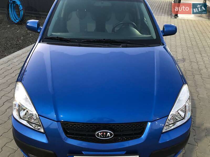 Хетчбек Kia Rio 2006 в Луцьку
